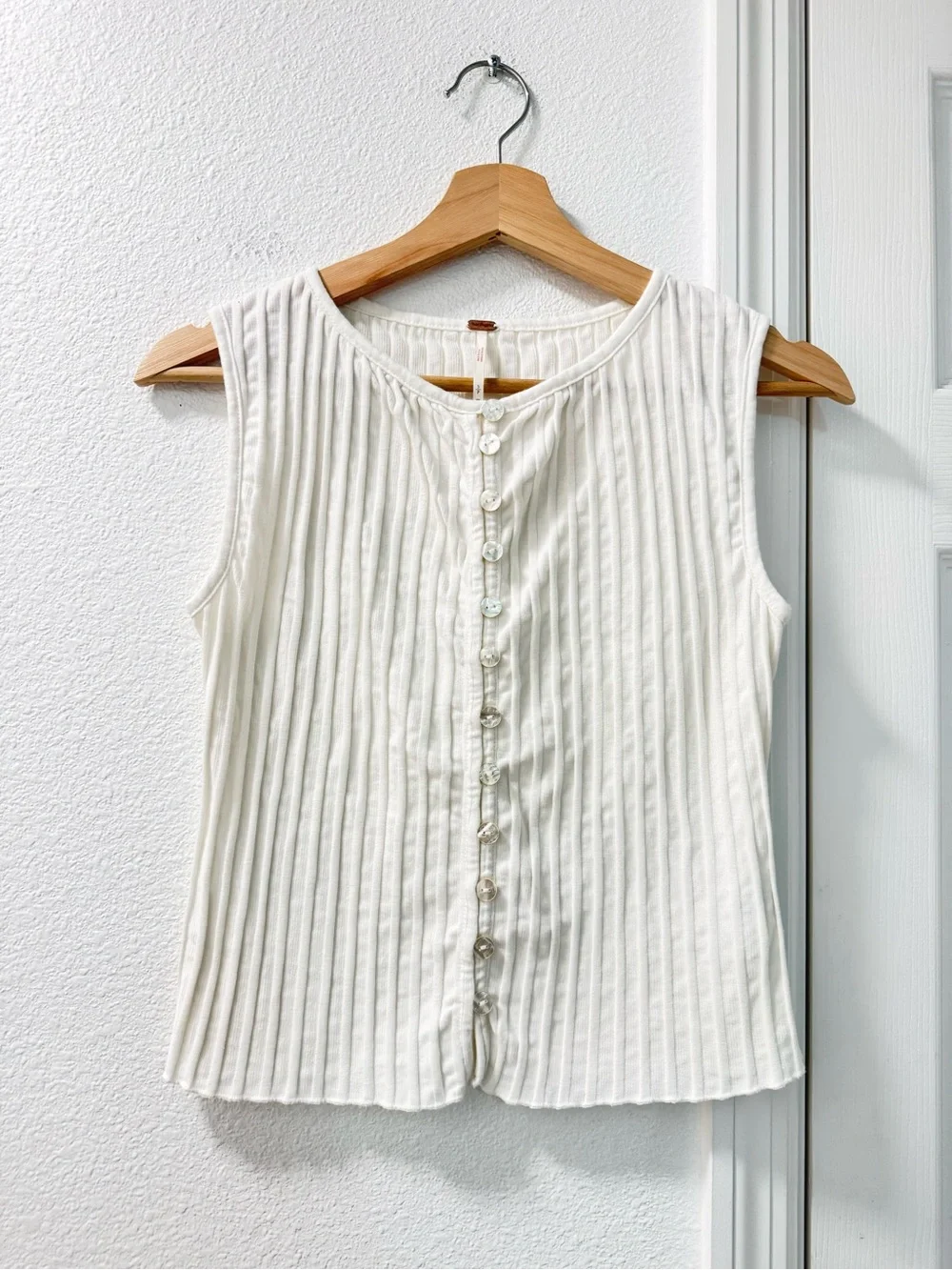 Free People Tilly ribbed button through vest in ivory size small